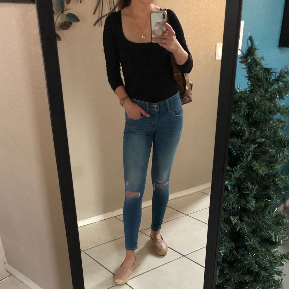 Hollister Low Rise Skinny Jeans Size 3 or 26